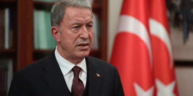 Bakan Akar'dan komutanlarla toplantı