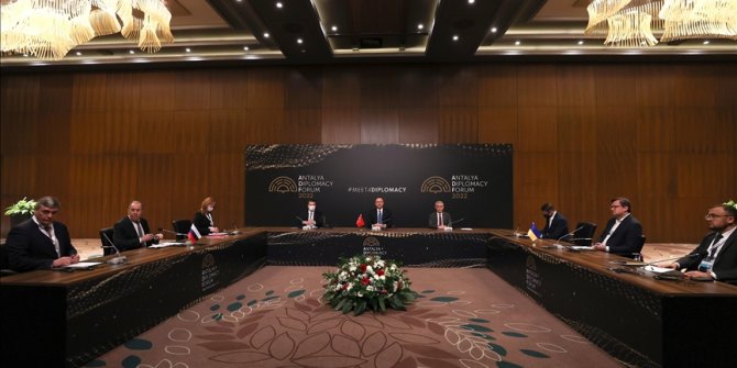 Rusya-Ukrayna-Türkiye üçlü dışişleri bakanları toplantısı düzenlendi