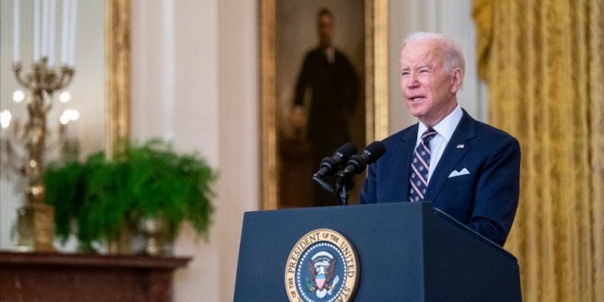Biden, Rusya ile normal ticari ilişkilerini askıya alacaklarını duyurdu
