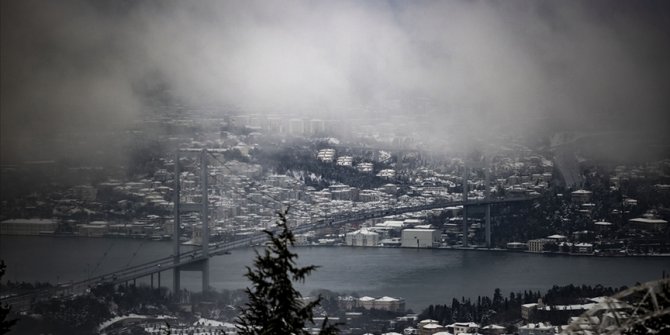 İstanbul Boğazı'nda gemi trafiği çift yönlü kapatıldı