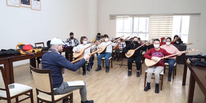 Pursaklar Yaşam Merkezi’ndeki kurslara yoğun ilgi