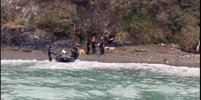 Beykoz'da kayalıklarda mahsur kalan 4 kişi kurtarıldı