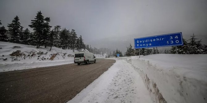 Antalya-Konya kara yolu TIR geçişlerine kapatıldı!
