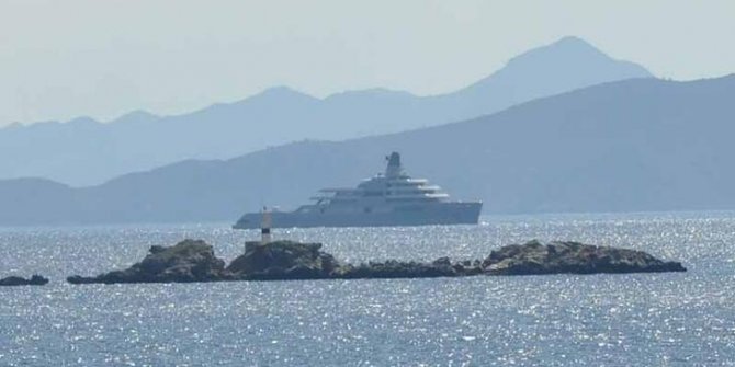 Rus milyarder Abramoviç'in yatı, Datça açıklarında