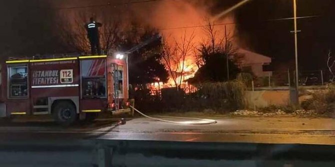 Silivri'de restoran alev alev yandı