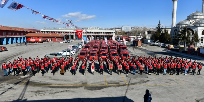 Büyükşehir Belediyesi İtfaiyesi'nin araç filosu ile personel kadrosu genişliyor