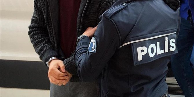 İzmir'de hastanede doktoru bıçakla tehdit ettiği öne sürülen kişi yakalandı