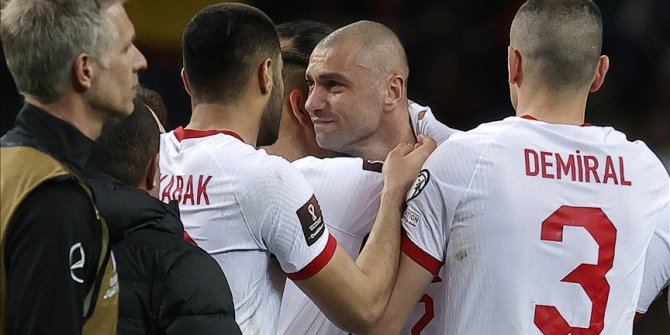 Burak Yılmaz milli takıma veda etti