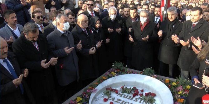 Muhsin Yazıcıoğlu ölümünün 13'üncü yılında mezarı başında anıldı