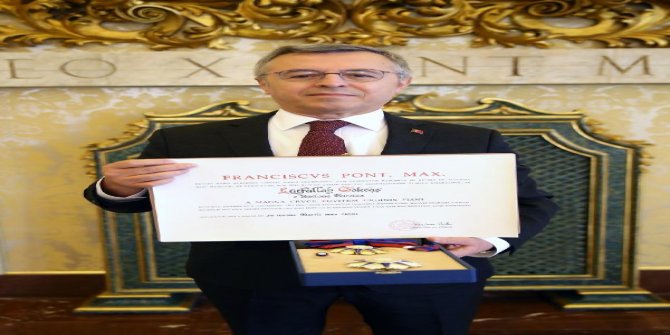 Büyükelçi Göktaş'a, 'Vatikan Devlet Nişanı' verildi