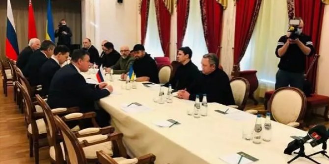 Medinsky: Kilit konularda ilerleme yok