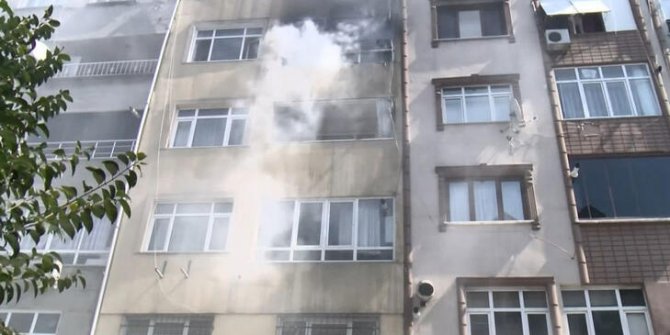 Bayrampaşa'da elektrik kontağından çıkan yangında 1 kişi dumandan etkilendi