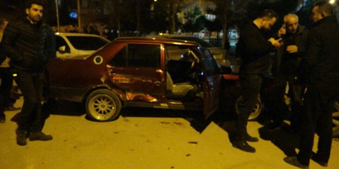 Otomobile ateş açtılar, 5 araca çarpınca yakalandılar