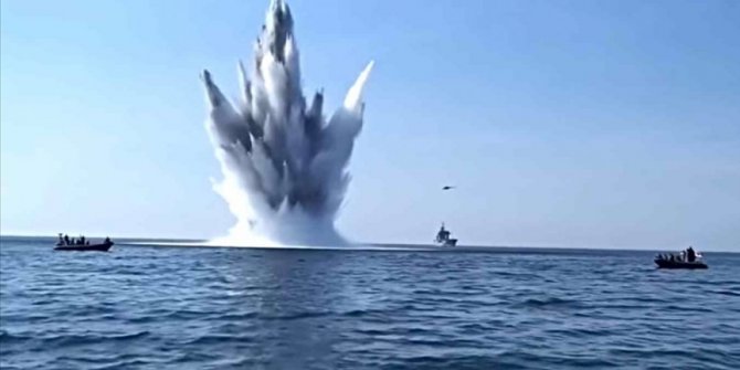Romanya açıklarında deniz mayını imha edildi