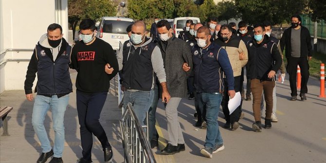Adana'da FETÖ operasyonunda 15 zanlı yakalandı