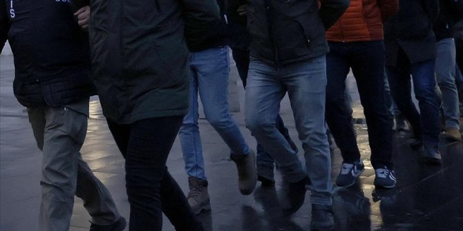 Ankara merkezli 29 ilde FETÖ'nün 'çalışma evleri' operasyonunda 49 şüpheli hakkında gözaltı kararı