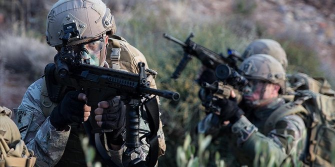 Barış Pınarı bölgesine saldırı hazırlığındaki 2 PKK/YPG'li terörist etkisiz hale getirildi