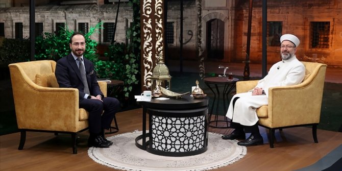Erbaş: Ramazan ayının son teravihine kadar camilerimiz inşallah dolup taşacak