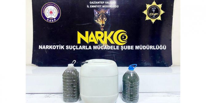 Gaziantep'te 22 kilo 900 gram sıvı metamfetamin ele geçirildi