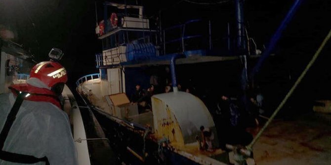İzmir'de 168 göçmen ile 2 organizatör yakalandı