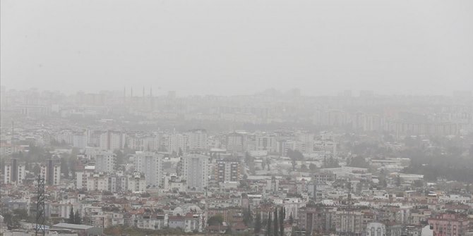 Antalya'da toz taşınımı nedeniyle görüş mesafesi düştü