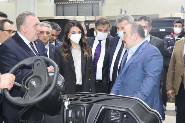 Bakan Varank'tan 'TOGG' açıklaması: Türkiye, kendi markasını Bursa’dan çıkardı