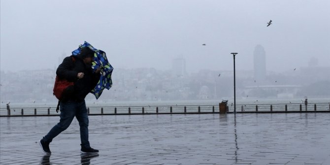 Meteorolojiden bazı bölgeler için fırtına ve sağanak uyarısı