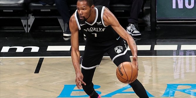 NBA'de Durant 'triple double' yaptı, Nets geriden gelerek kazandı