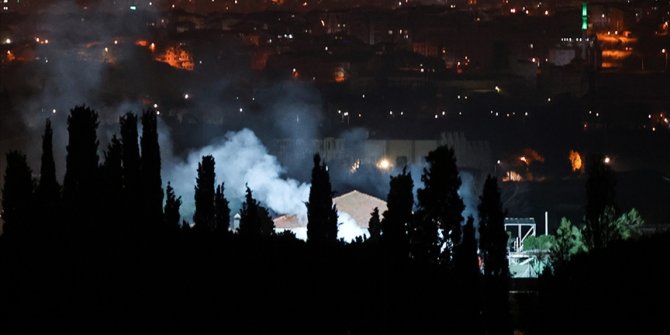 Tuzla'daki askeri alanda çıkan yangın kontrol altına alındı