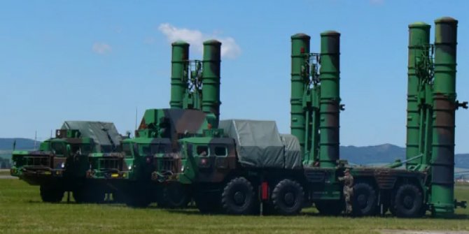 Slovakya: S-300'lerimizi Ukrayna'ya gönderdik