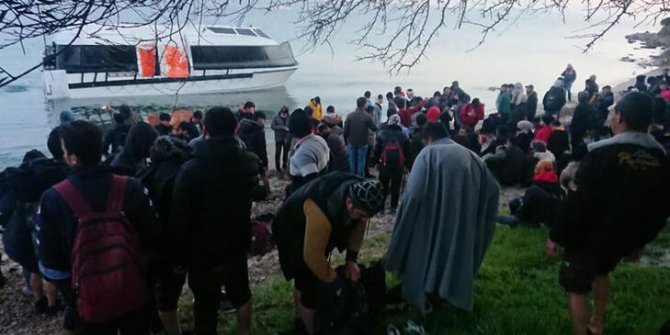 İtalya'ya gitmek isteyen 123 kaçak ve 2 Afgan organizatör filikada yakalandı