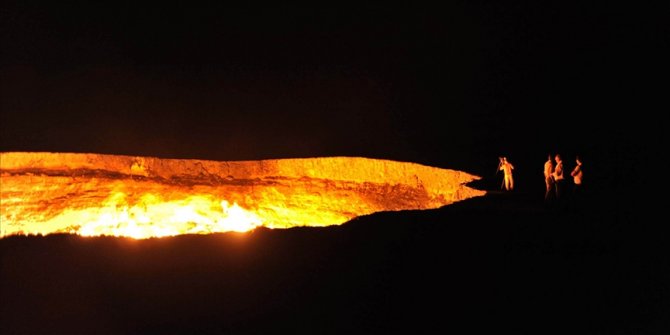 Türkmenistan'da 50 yıldır yanan Derveze gaz krateri kapatılacak