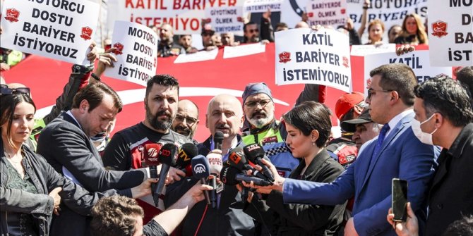 Ulaştırma ve Altyapı Bakanı Karaismailoğlu: Bugüne kadar 14 bin metreye yakın motorcu dostu bariyer uyguladık