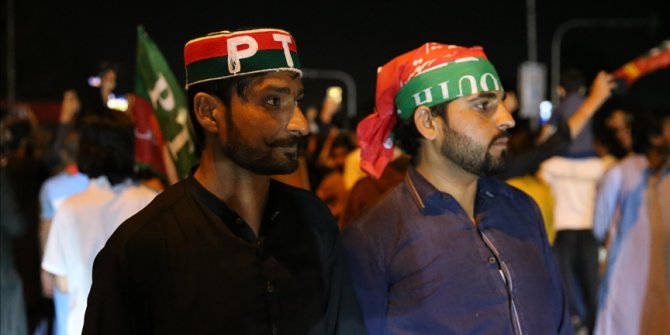 Pakistan'da eski Başbakan İmran Han'ın destekçileri protesto gösterileri yaptı