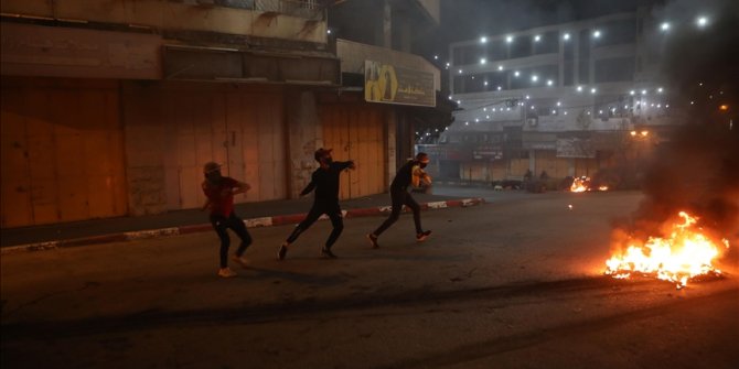 Batı Şeria'da İsrail askerleri ile Filistinliler arasında olaylar çıktı