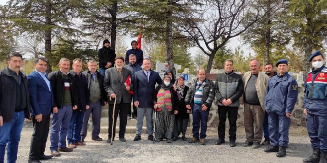 Silah arkadaşları, 28 yıl sonra şehit çavuşun mezarında buluştu