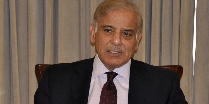 Pakistan'da muhalefet bloğunun adayı Şahbaz Şerif başbakanlığa seçildi