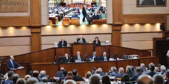İBB Meclisi’nde borç gerilimi