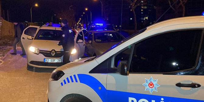 Ehliyetsiz sürücü polisin 'Dur' ihtarına uymadı