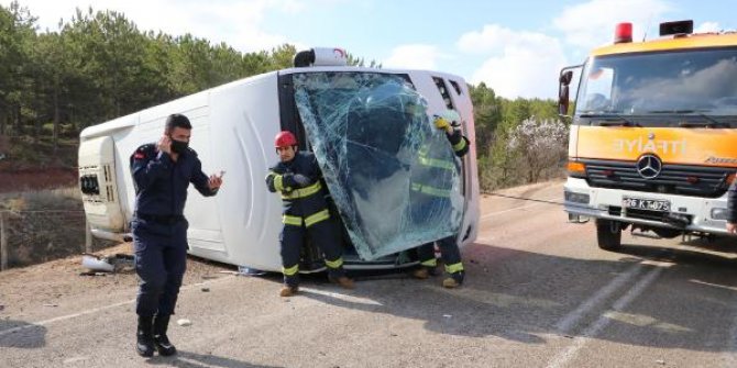 Eskişehir'de cezaevi nakil aracı devrildi: 6 yaralı