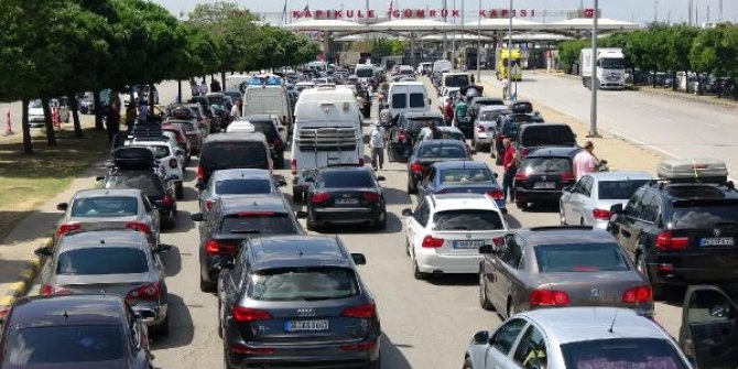 Bulgaristan, Türkiye'den girişte 'aşı sertifikası' zorunluluğunu kaldırdı