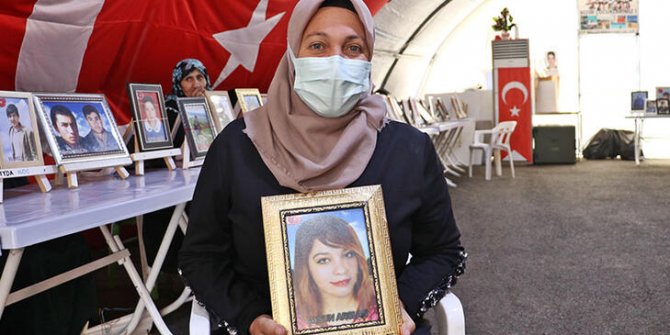Evlat nöbetindeki anneden kızına: Yeter artık geri dön