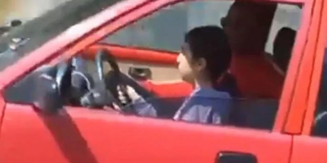 Maltepe’de trafikte çocuk sürücü
