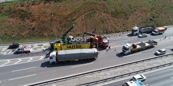 TIR'dan düşen CNC makinesi TEM'i felç etti