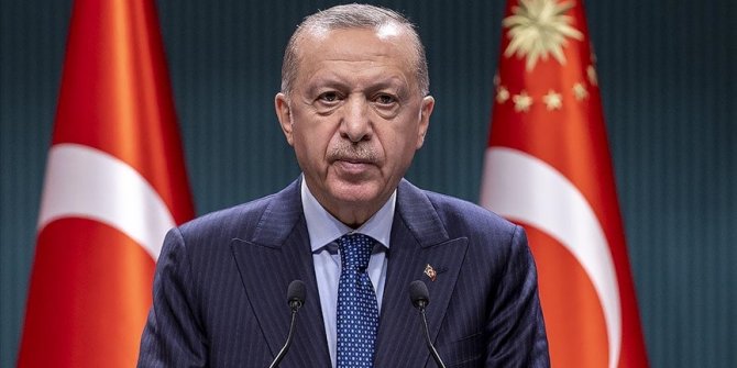 Cumhurbaşkanı Erdoğan, vefatının 29. yılında 8. Cumhurbaşkanı Turgut Özal'ı andı