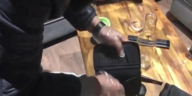 Taksiyle uyuşturucu ticareti yapan 4 şüpheli yakalandı