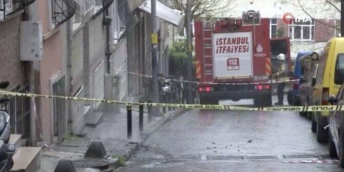 Beyoğlu’nda korkutan patlama! Bir bina tahliye ediliyor