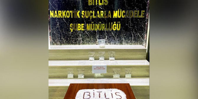 Durdurulan araçta 2 kilo uyuşturucu ele geçirildi