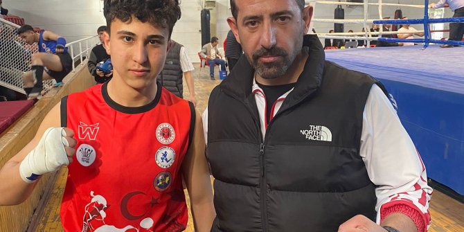 17 yaşındaki Muay thai sporcusu Yiğit Recep Çakır'ın hedefi birincilik