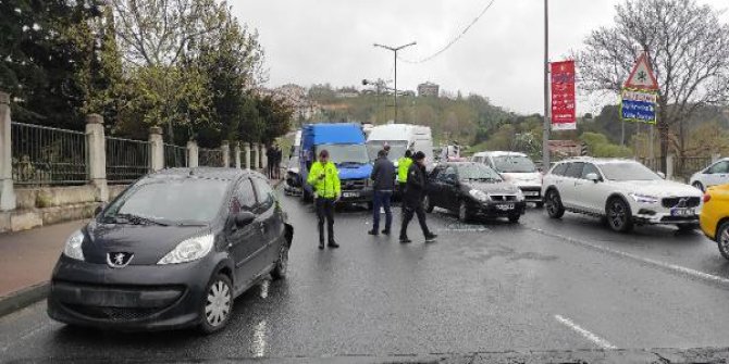 Kağıthane'de zincirleme kazada 2 kişi yaralandı